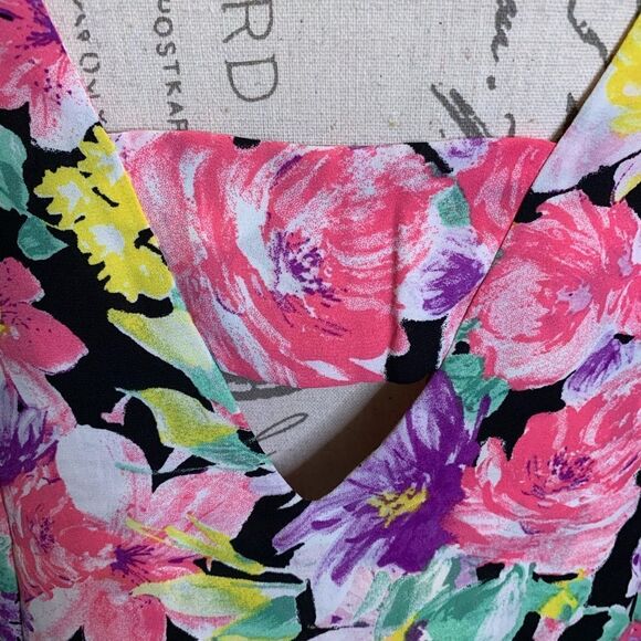 Leyden floral blouse  - Picture 5 of 11